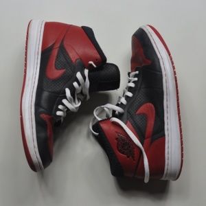 Air Jordan’s Alpha 1 Retro black Varsity Red 2009 Size 12